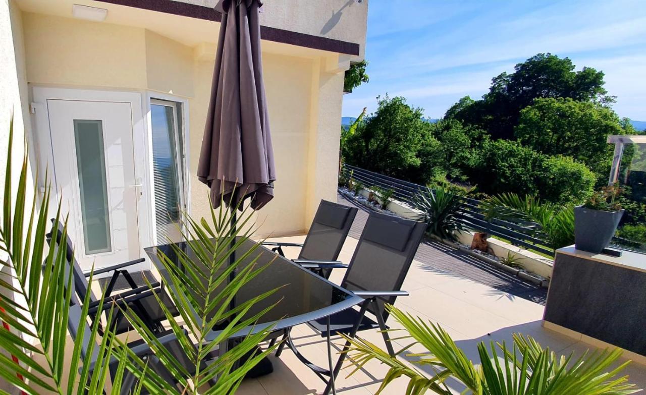 Penthouse Jacuzzi & Pool Apartmants Opatija Eksteriør bilde