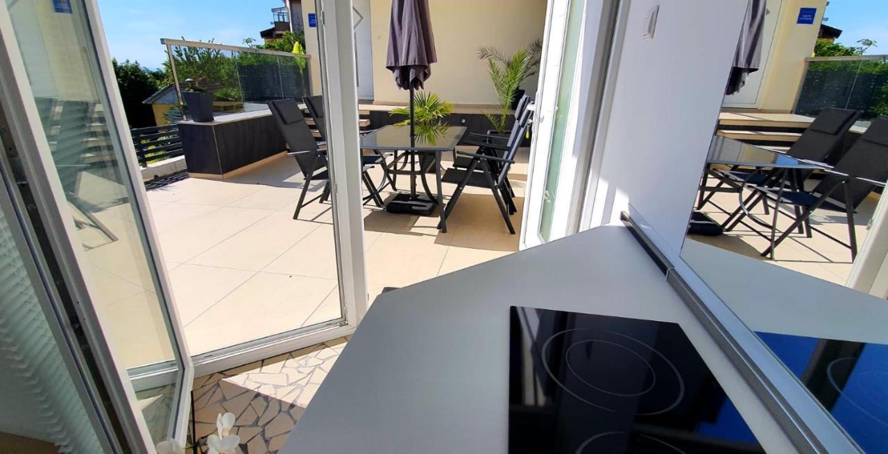 Penthouse Jacuzzi & Pool Apartmants Opatija Eksteriør bilde