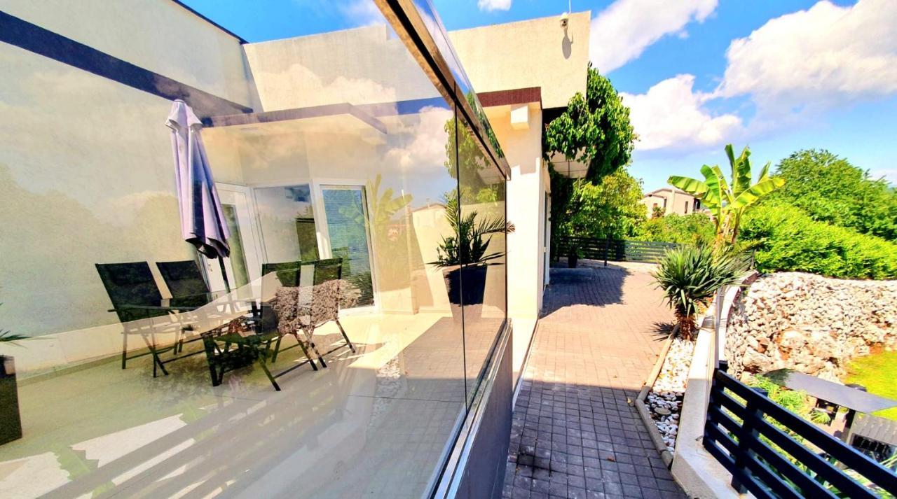 Penthouse Jacuzzi & Pool Apartmants Opatija Eksteriør bilde