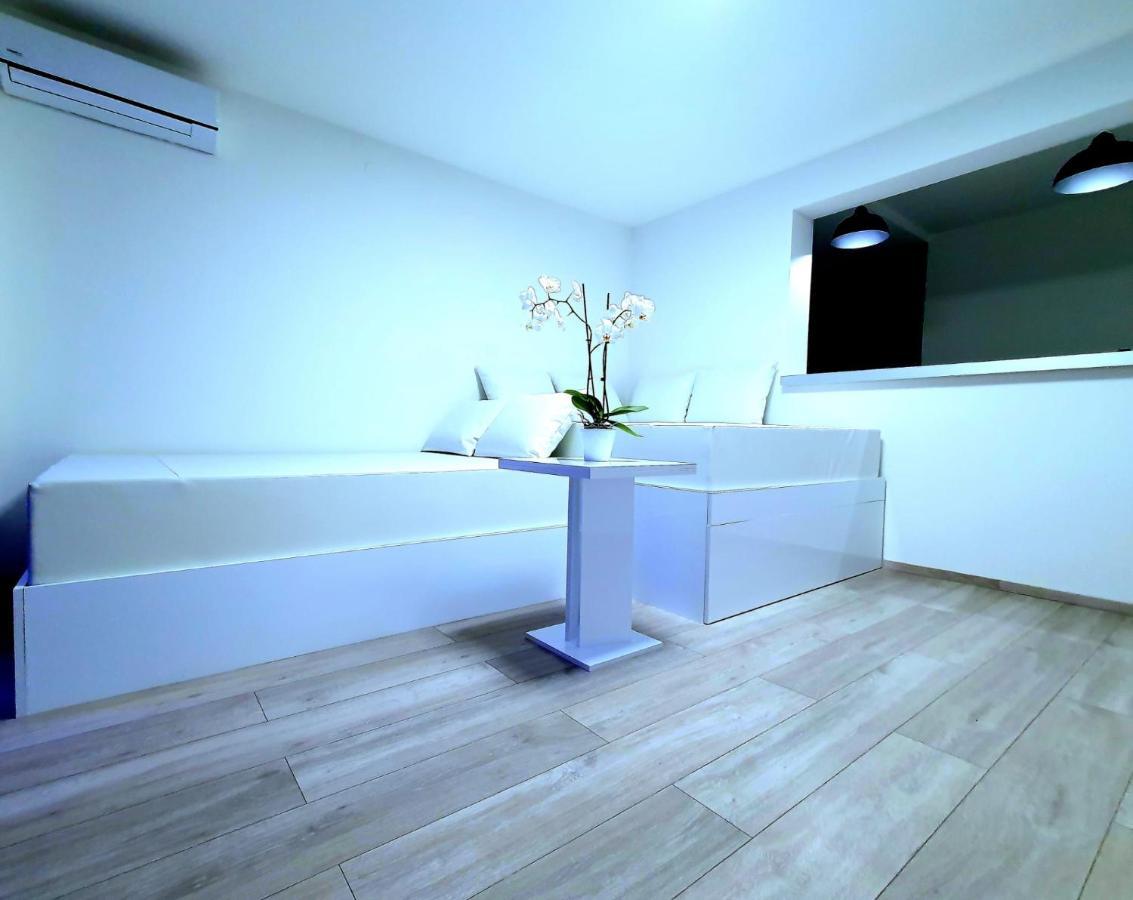 Penthouse Jacuzzi & Pool Apartmants Opatija Eksteriør bilde