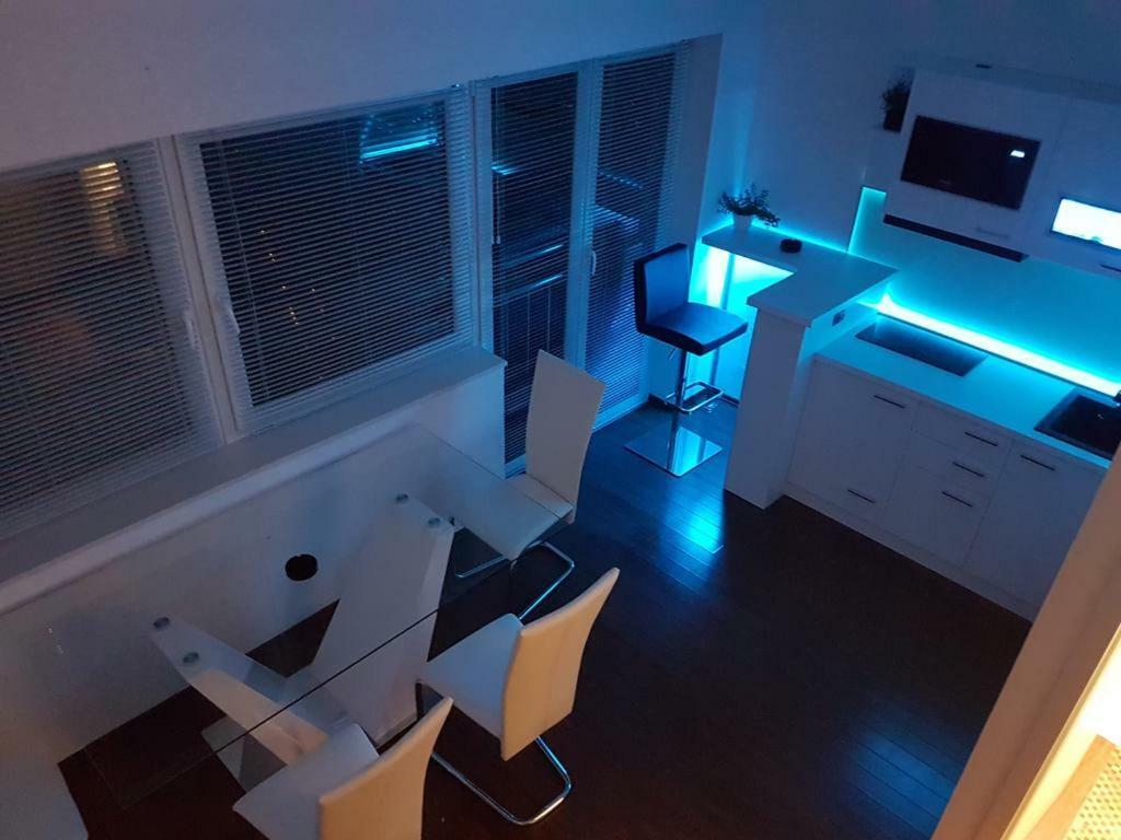 Penthouse Jacuzzi & Pool Apartmants Opatija Eksteriør bilde